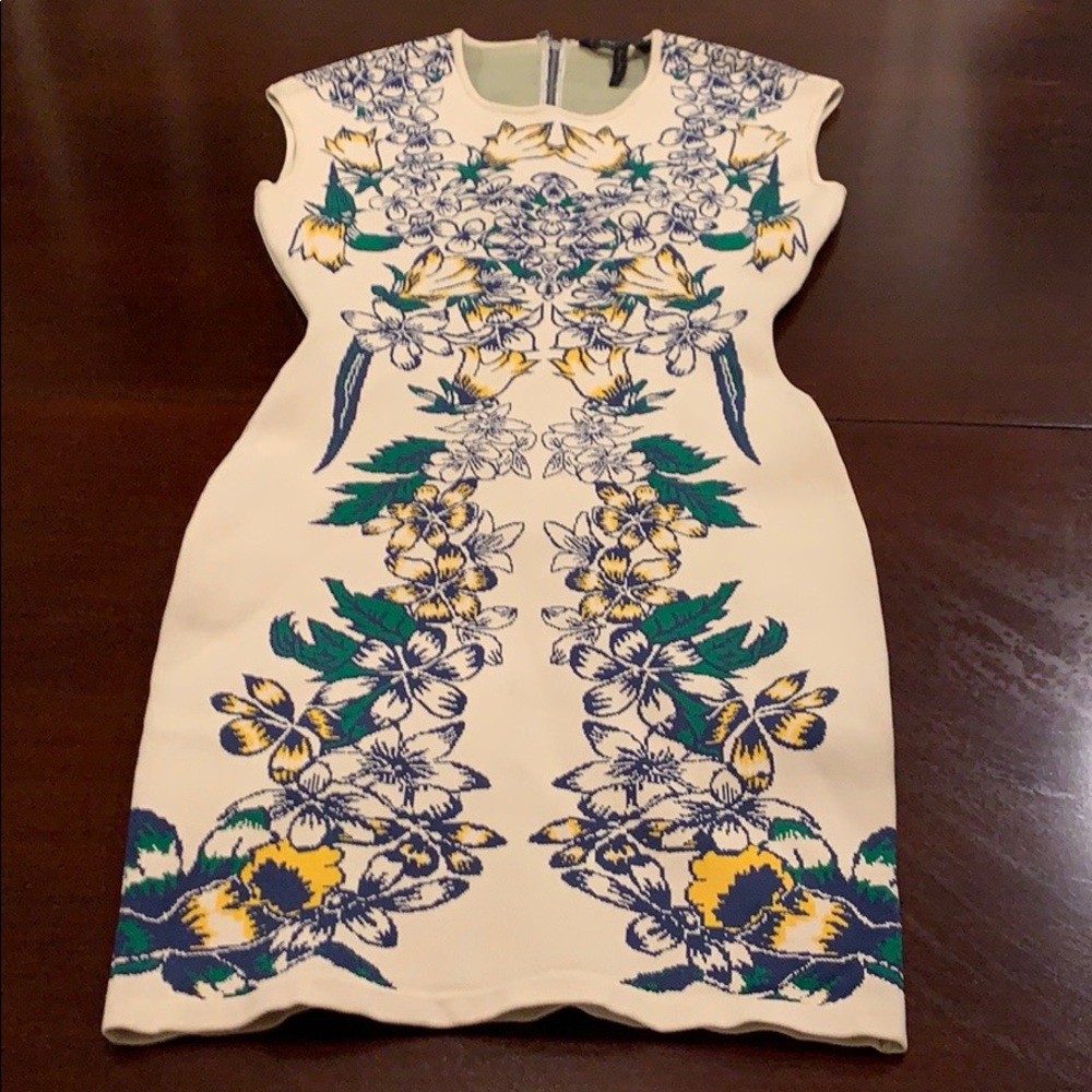 Lot of 3 BCBGMAXAZRIA Dress Size Medium and Size 6